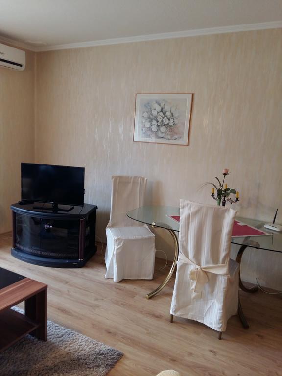 City Centre Apartment Дьєр Екстер'єр фото